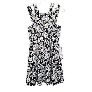 NWT B. Darling Black‎ and White Floral Strappy Dress